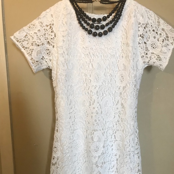 White lace dress - Picture 1 of 2